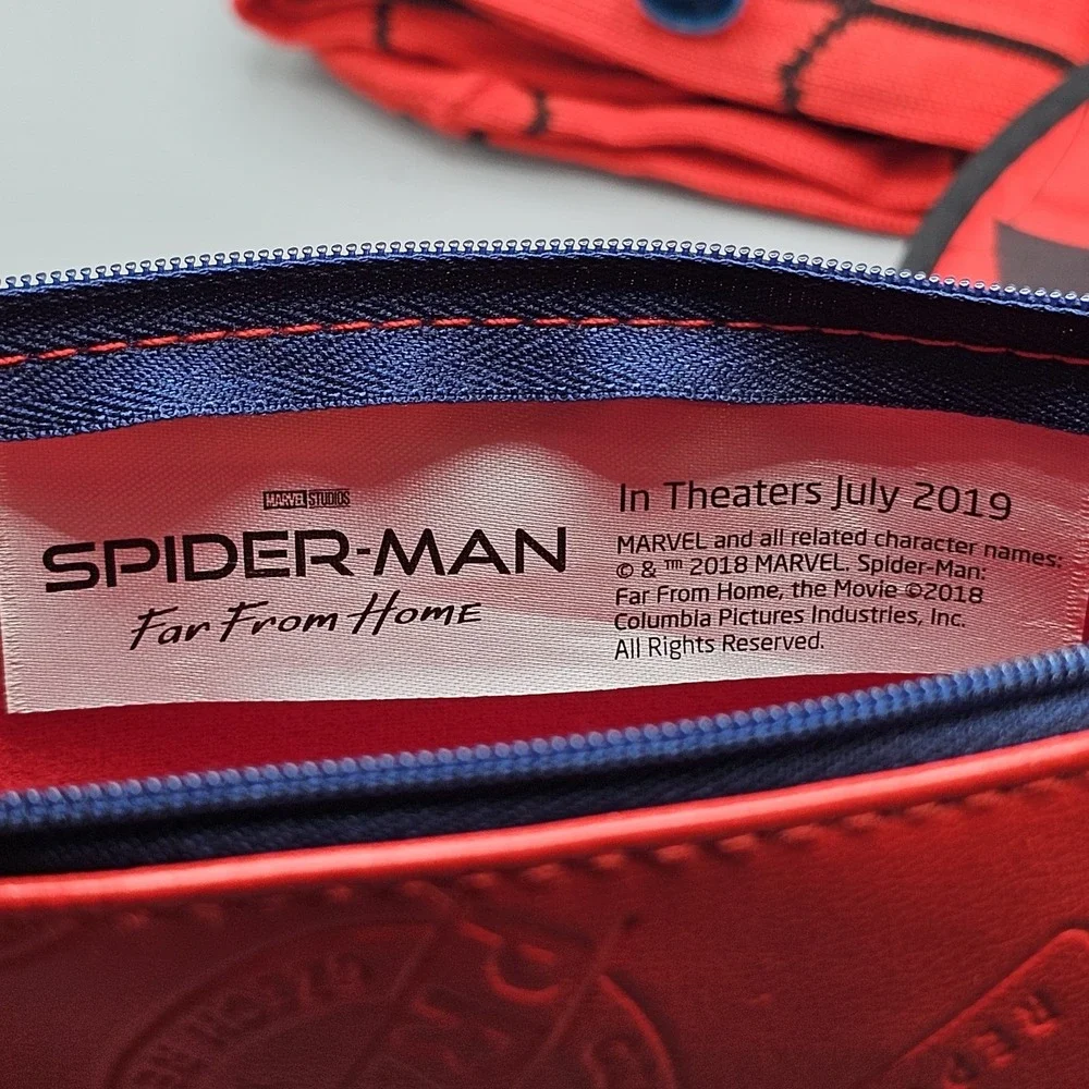 United Airlines Polaris Spiderman Amenity Travel Bag Red Marvel Comics unused - Picture 11 of 13